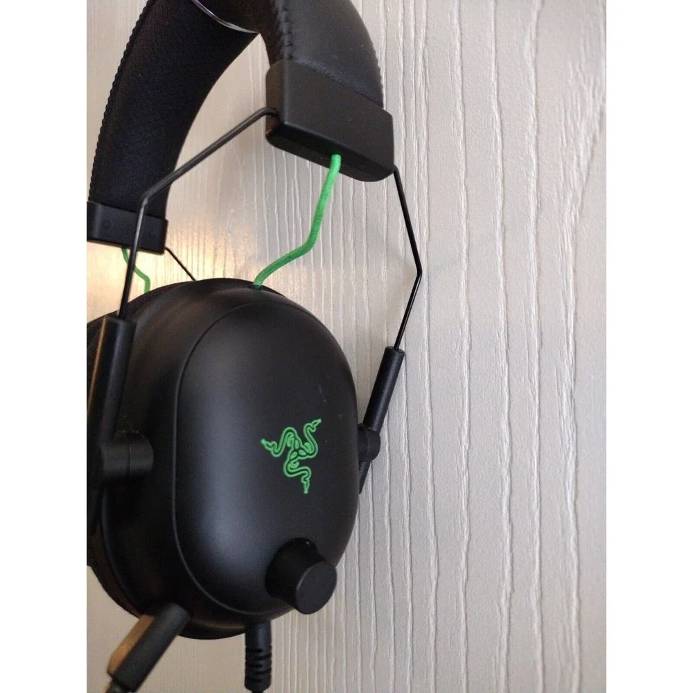 Razer BlackShark V2 Over the Ear Gaming Headset in Perfect Condition.
